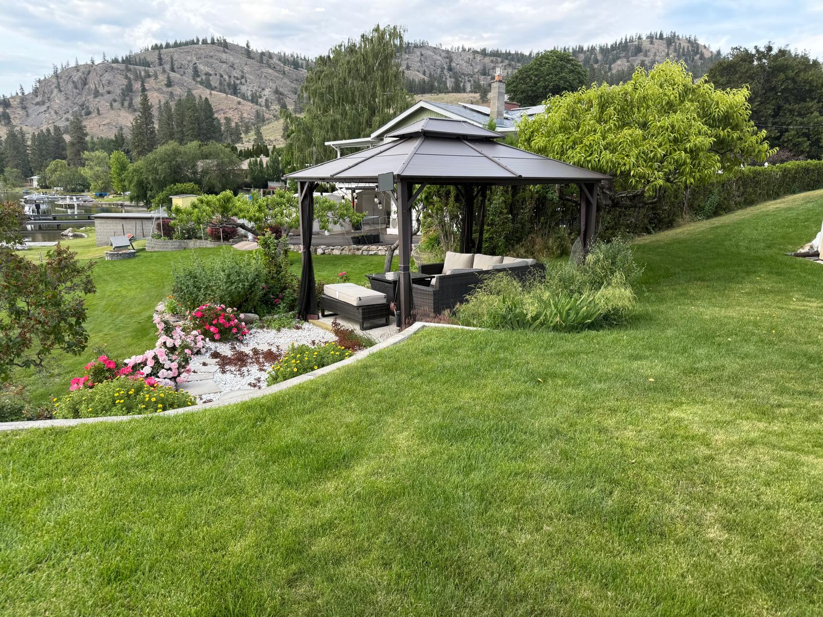 Summer Love: Your Romantic Lakefront Escape in Okanagan Wine Country